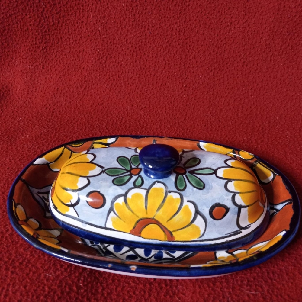 Butter dish